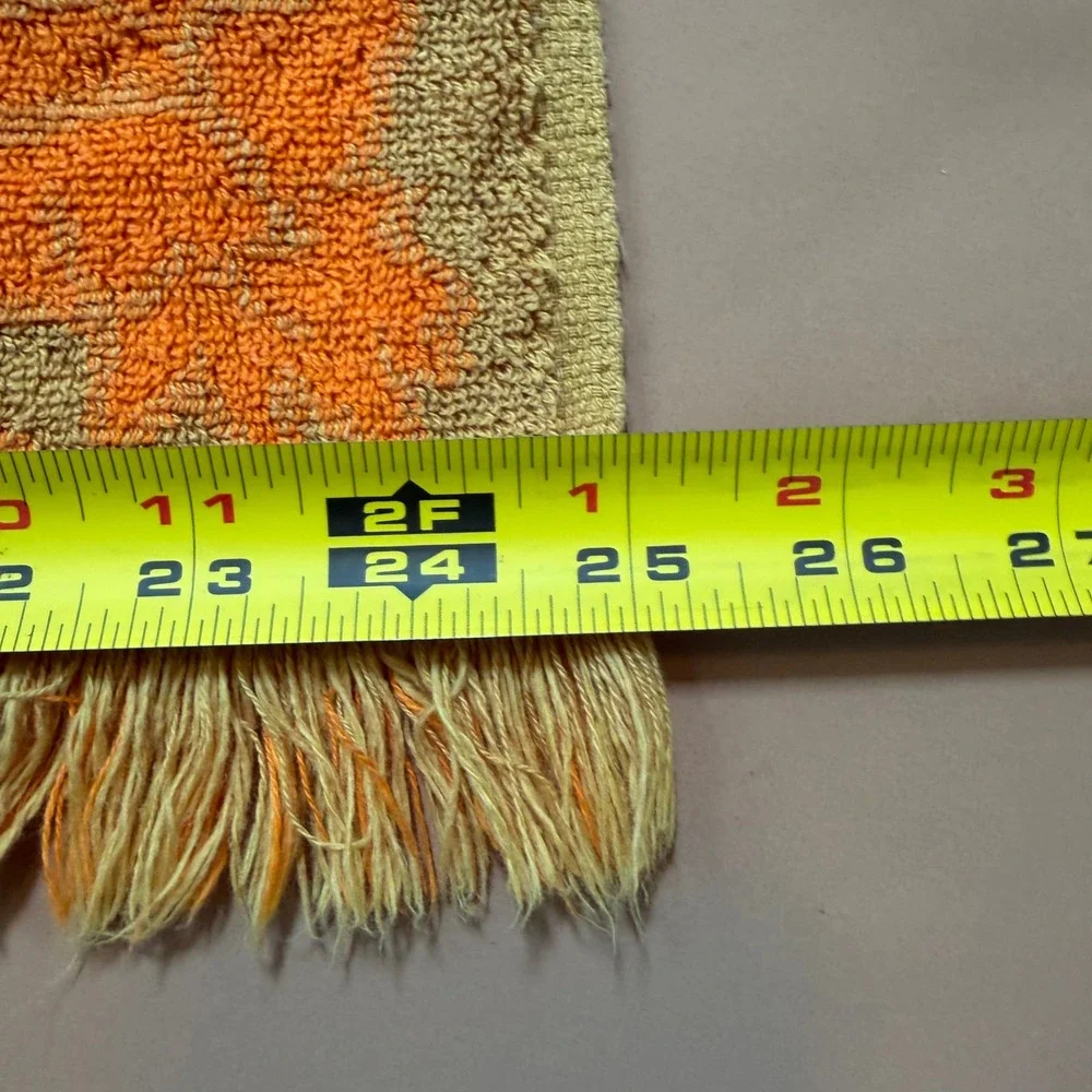 Vintage Fieldcrest Orange Gold sculpted Floral Damask Bath Towels  x2 Fringe